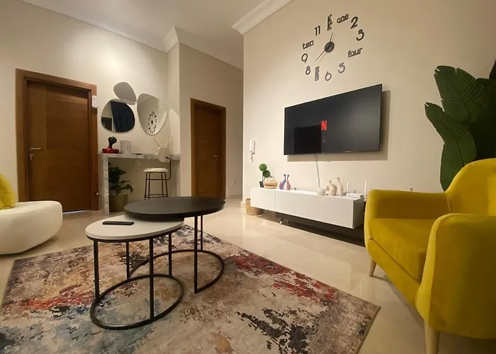 Peaceful Patio 2Br At Auc & Westin Hotel